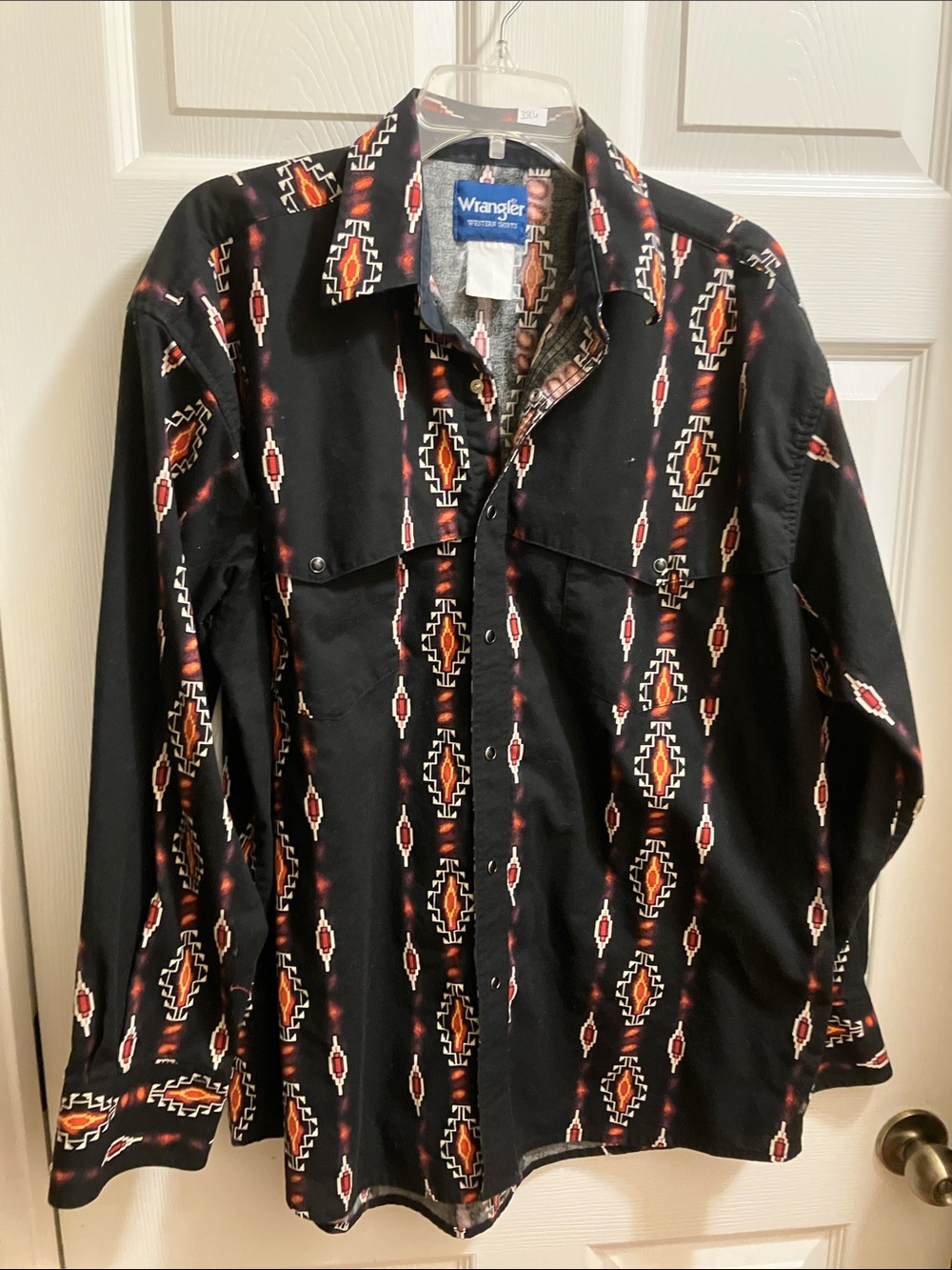 Vintage Wrangler Black pearl snap XXL? with Orange and Red Aztec Print